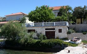 Apartments By The Sea Barbat, Rab - 4975